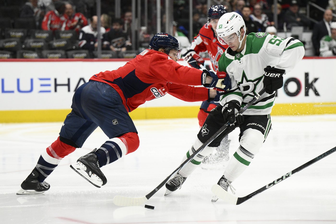 Capitals snap the Stars' season-opening winning streak at 4 with a 3-2 victory | iNFOnews.ca