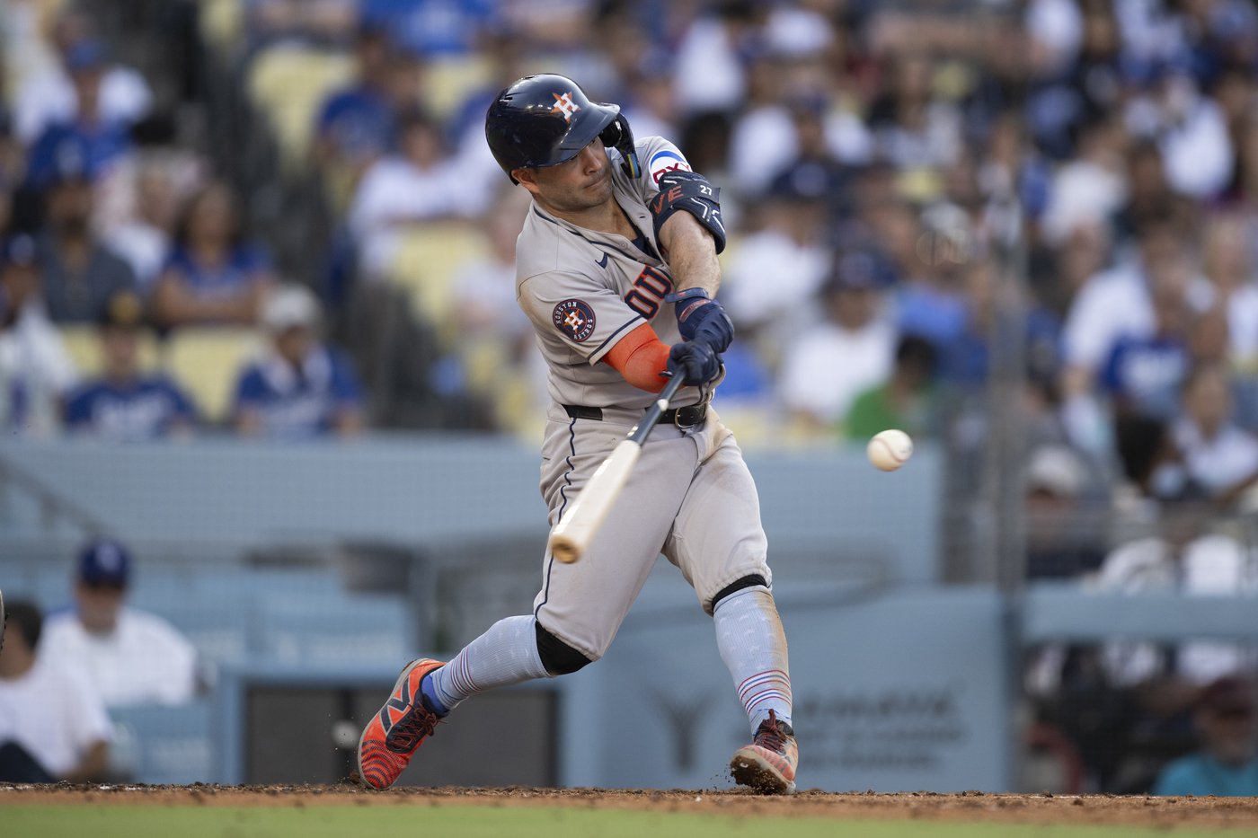 Astros' Altuve homers twice, drives in five and gets booed in 18-1 historic rout of Dodgers | iNFOnews.ca Astros' Altuve homers twice, drives in five and gets booed in 18-1 historic rout of Dodgers | iNFOnews.ca
