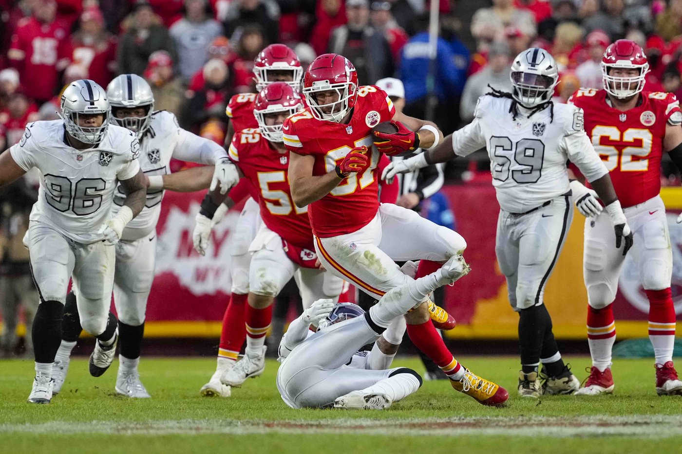 Chargers aim to end 6-game skid against Chiefs in Sunday night trip to Arrowhead Stadium | iNFOnews.ca Chargers aim to end 6-game skid against Chiefs in Sunday night trip to Arrowhead Stadium | iNFOnews.ca