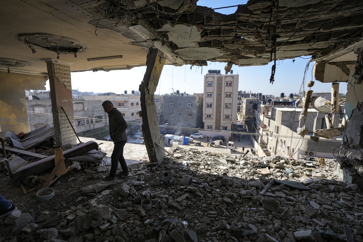 Middle East latest: Israeli hostage found dead in Gaza, military says | iNFOnews.ca Middle East latest: Israeli hostage found dead in Gaza, military says | iNFOnews.ca