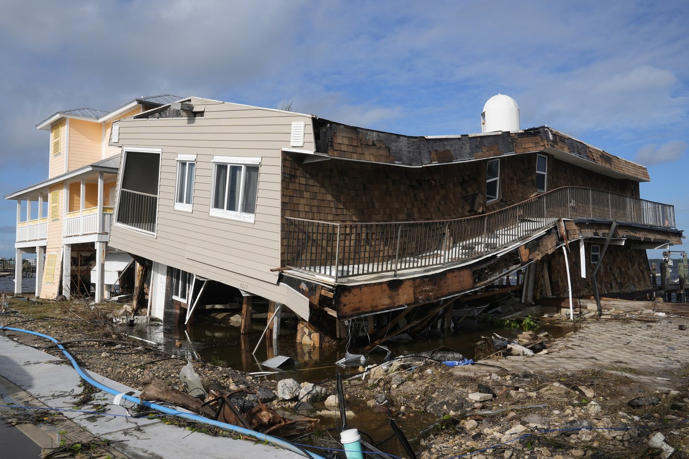 The Latest: Milton causes widespread power outages and several deaths in Florida | iNFOnews.ca The Latest: Milton causes widespread power outages and several deaths in Florida | iNFOnews.ca