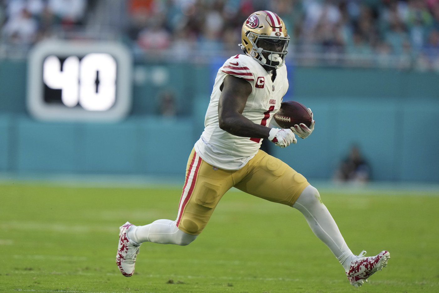 49ers receiver Deebo Samuel has permission to seek a trade, AP source says | iNFOnews.ca 49ers receiver Deebo Samuel has permission to seek a trade, AP source says | iNFOnews.ca