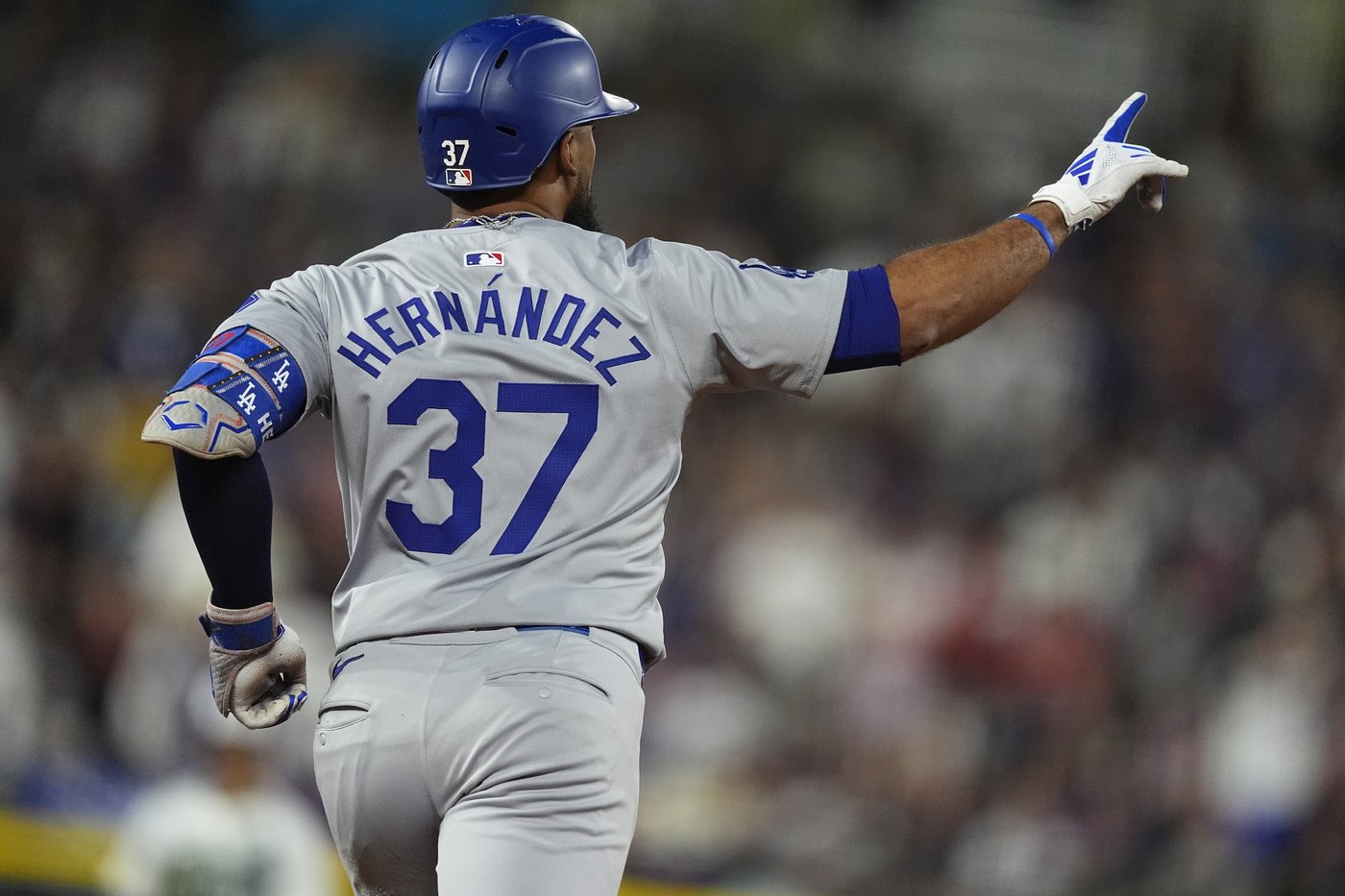 Ohtani has 2 hits to close on batting leader Arraez in Triple Crown bid as Dodgers beat Rockies 13-2 | iNFOnews.ca