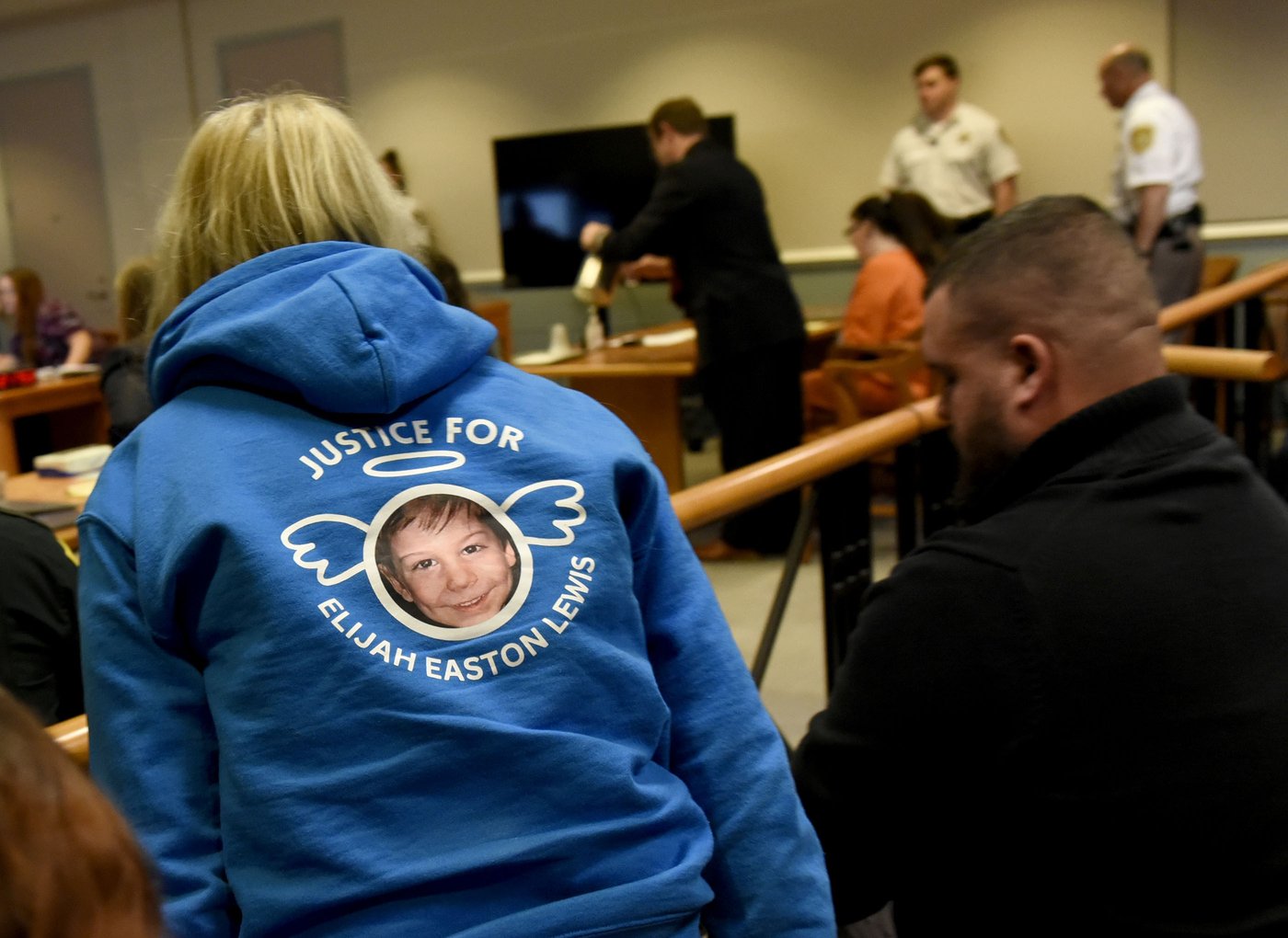 Mother who beat and starved her 5-year-old son to death sentenced to over 50 years in prison | iNFOnews.ca Mother who beat and starved her 5-year-old son to death sentenced to over 50 years in prison | iNFOnews.ca