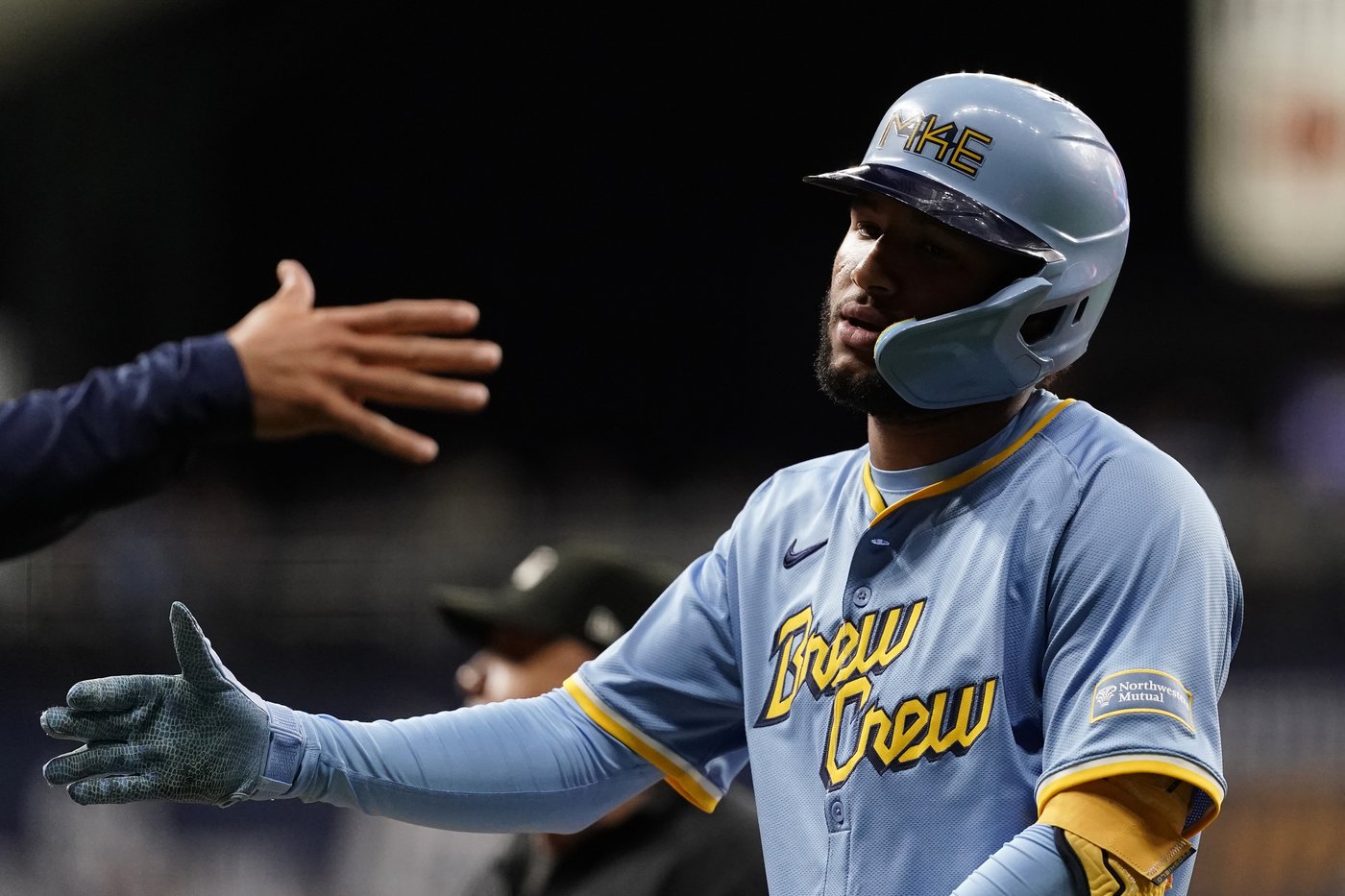 Hoskins' grand slam in 1st inning sparks Brewers to 8-4 victory over Mets | iNFOnews.ca Hoskins' grand slam in 1st inning sparks Brewers to 8-4 victory over Mets | iNFOnews.ca