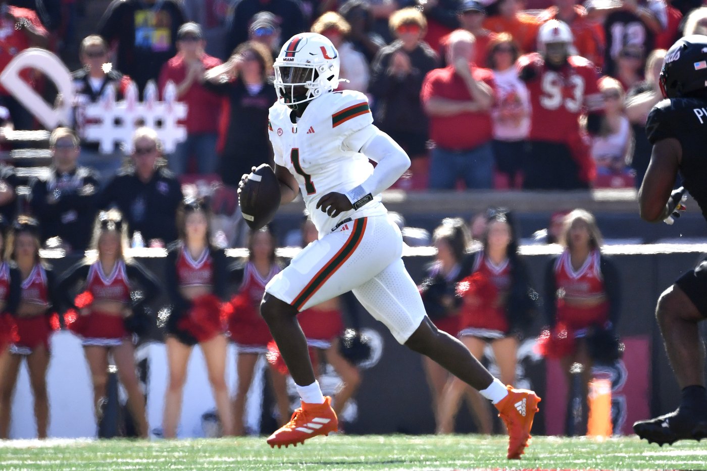 Cam Ward throws for 4 touchdowns, No. 6 Miami survives Louisville comeback bids for wild 52-45 win | iNFOnews.ca Cam Ward throws for 4 touchdowns, No. 6 Miami survives Louisville comeback bids for wild 52-45 win | iNFOnews.ca
