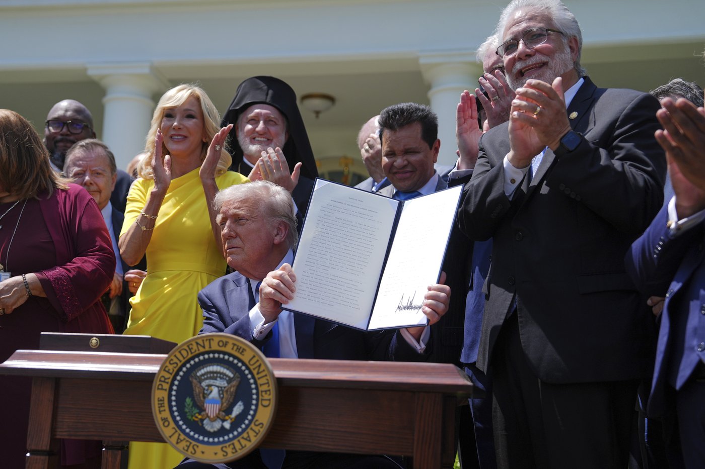 PHOTO COLLECTION: Trump-National Day of Prayer | iNFOnews.ca PHOTO COLLECTION: Trump-National Day of Prayer | iNFOnews.ca