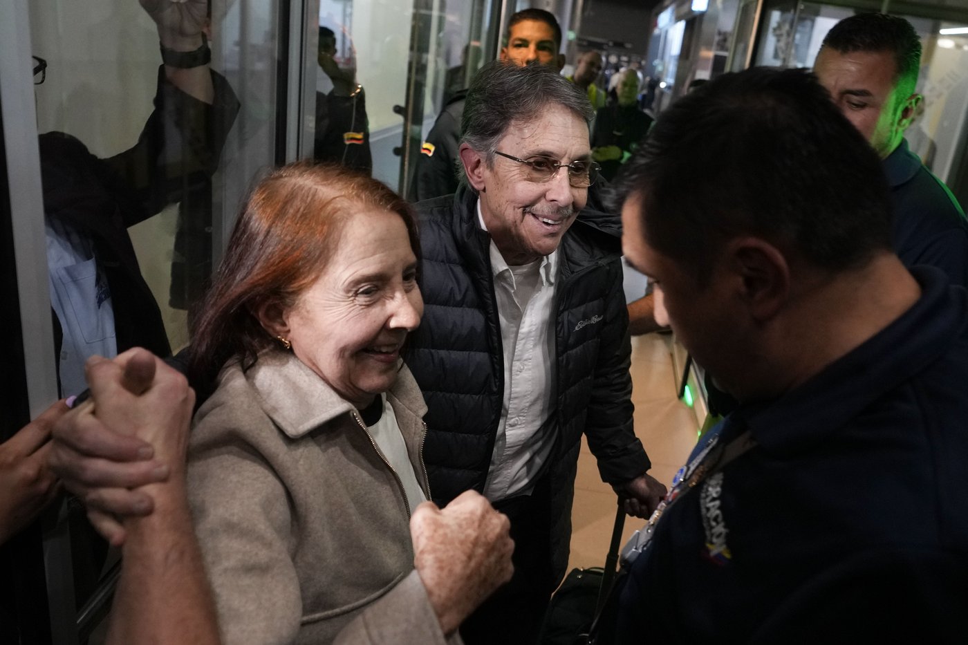 Legendary drug lord Fabio Ochoa is deported to Colombia and walks free after 20 years in US prisons | iNFOnews.ca