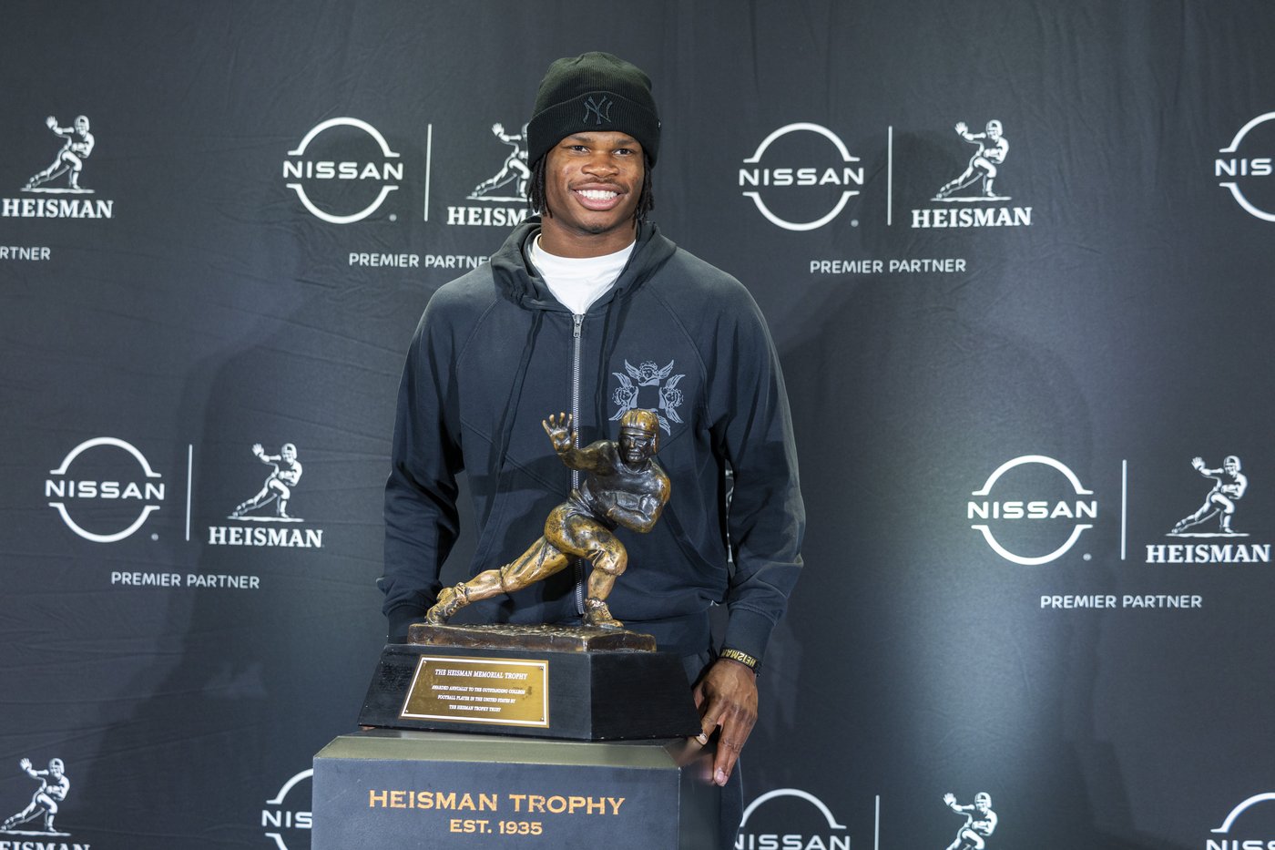 Colorado star Travis Hunter says Coach Prime `ain’t going nowhere' | iNFOnews.ca Colorado star Travis Hunter says Coach Prime `ain’t going nowhere' | iNFOnews.ca