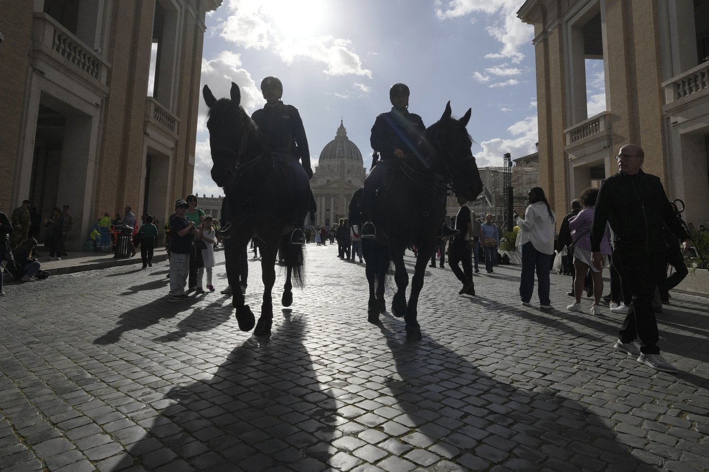 PHOTO COLLECTION: Vatican Pope Security | iNFOnews.ca PHOTO COLLECTION: Vatican Pope Security | iNFOnews.ca