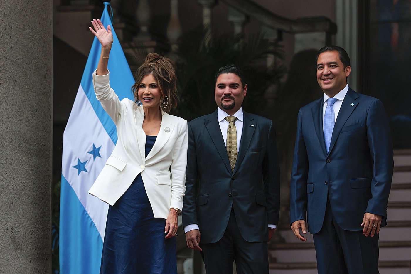 Honduras and US discuss immigration, security after tense start under Trump | iNFOnews.ca Honduras and US discuss immigration, security after tense start under Trump | iNFOnews.ca
