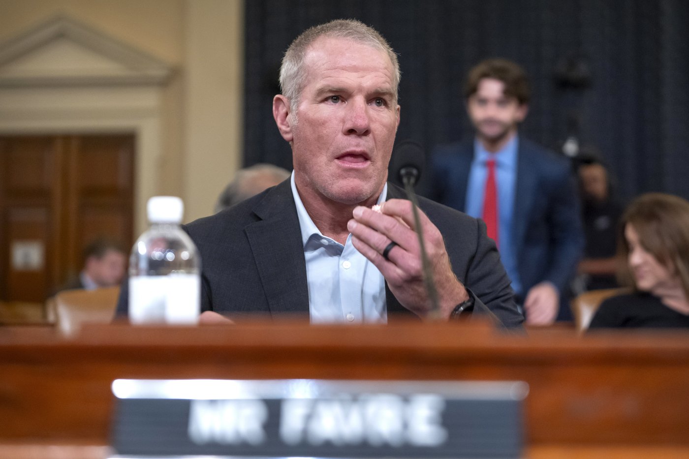 Favre tries to expand his defamation lawsuit against Mississippi auditor over welfare spending | iNFOnews.ca Favre tries to expand his defamation lawsuit against Mississippi auditor over welfare spending | iNFOnews.ca