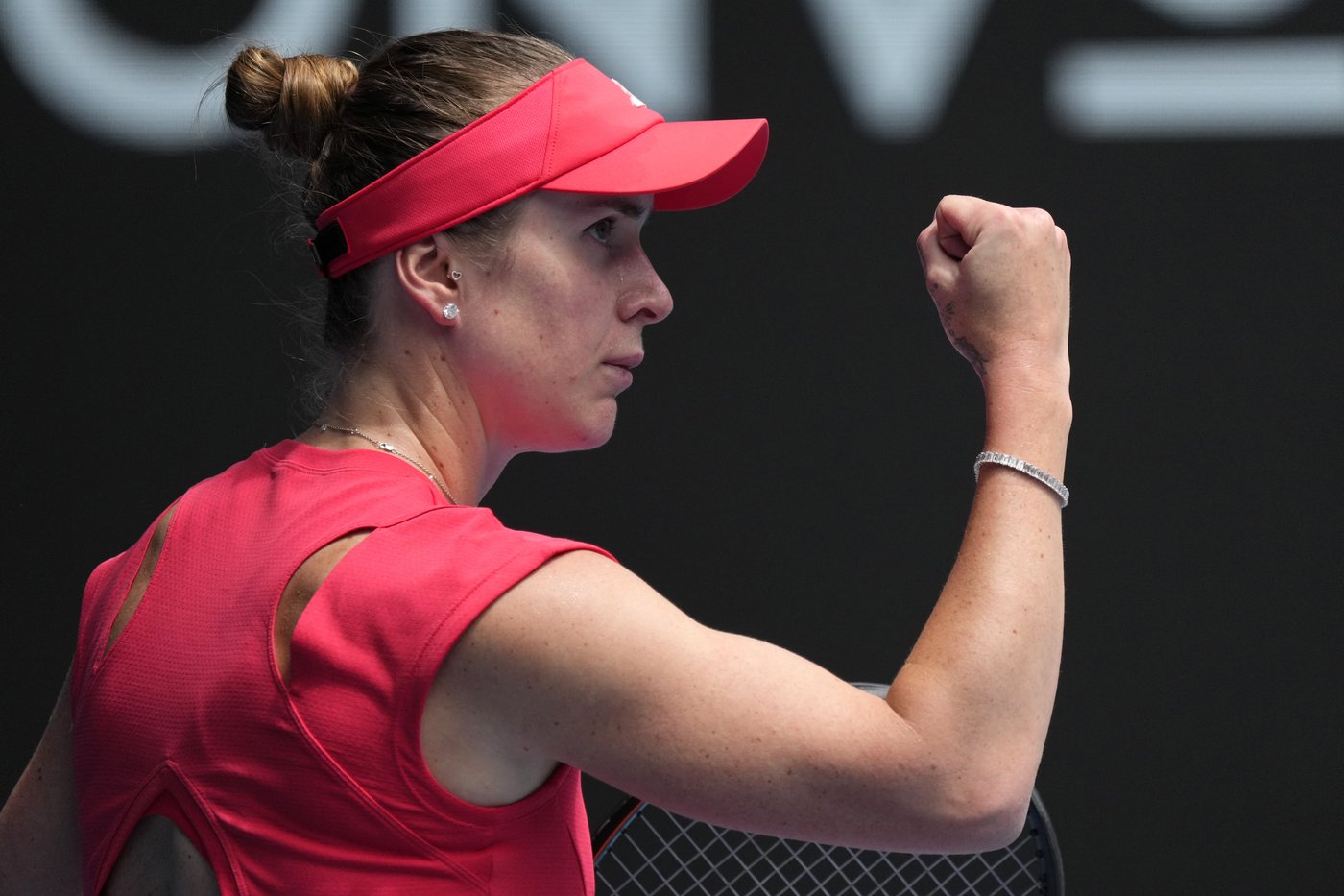 Elina Svitolina rallies to reach the Australian Open quarterfinals for the third time | iNFOnews.ca