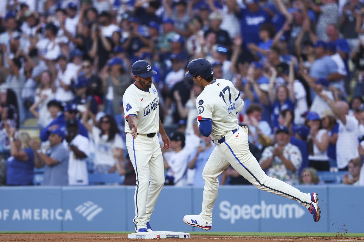 Ohtani hits 40th home run of the season in the Dodgers’ game against the Blue Jays | iNFOnews.ca Ohtani hits 40th home run of the season in the Dodgers’ game against the Blue Jays | iNFOnews.ca