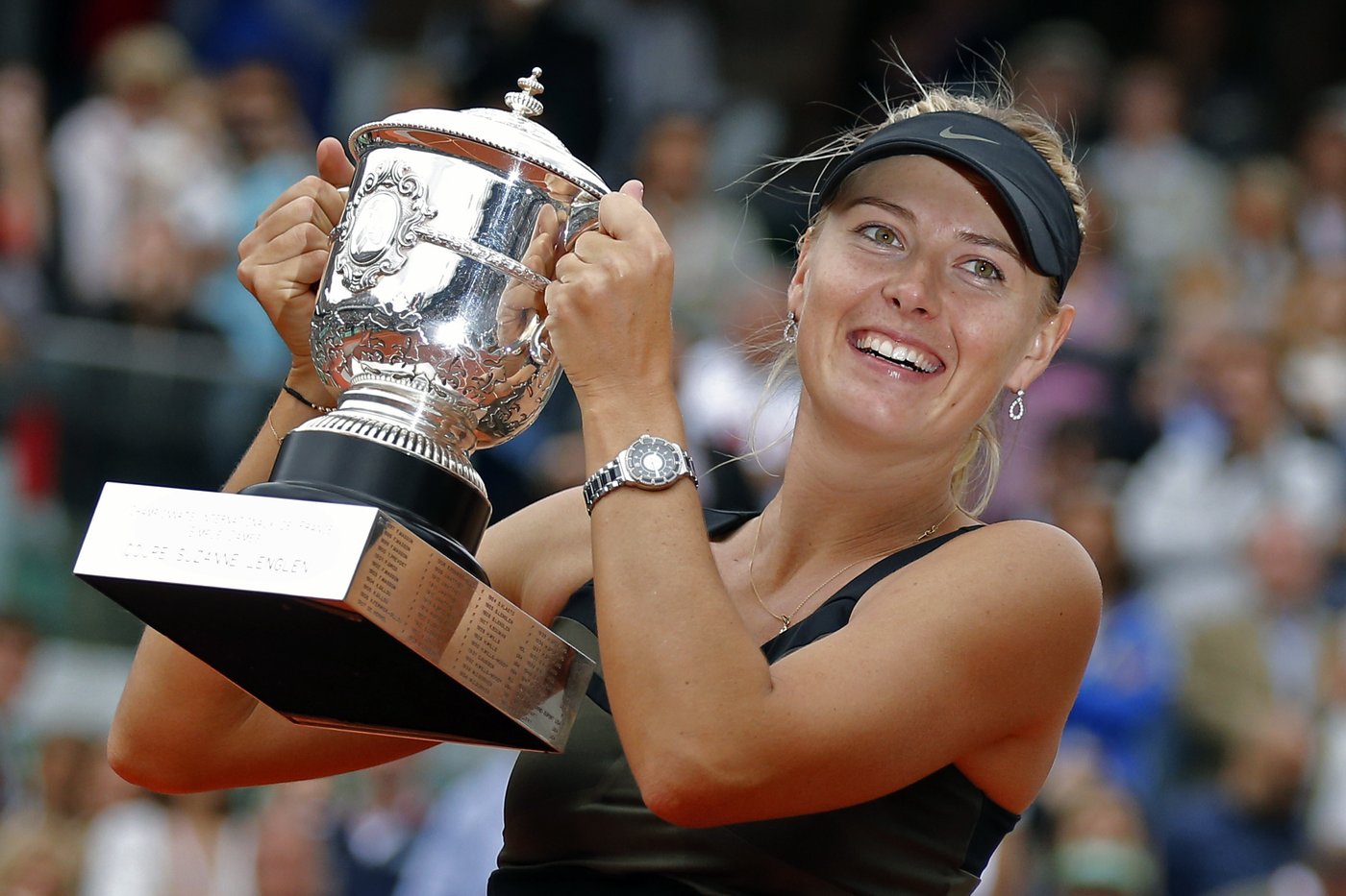 Maria Sharapova, Bryan brothers to be inducted into Tennis Hall of Fame | iNFOnews.ca