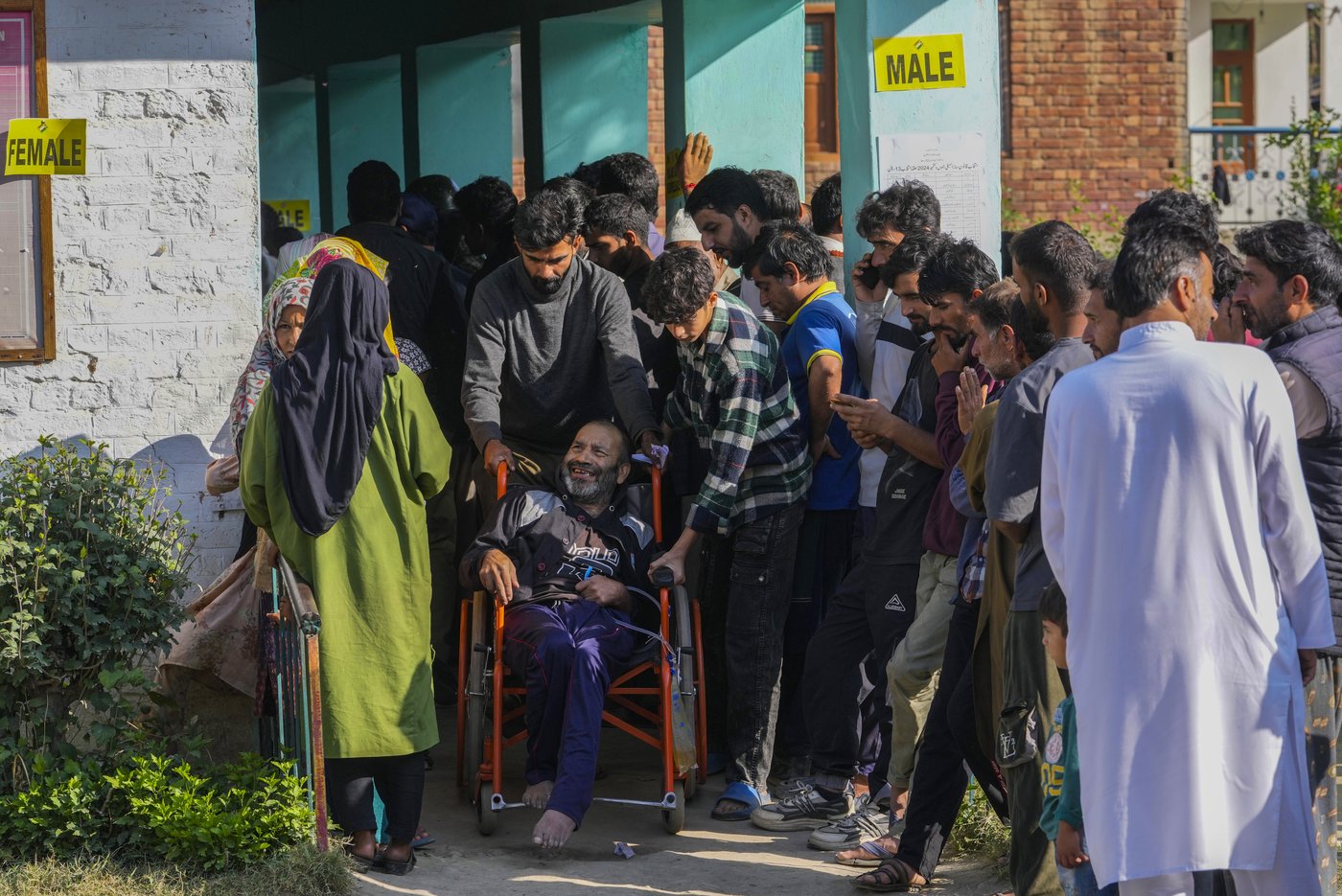 Indian-controlled Kashmir votes in final phase of polls to elect local government | iNFOnews.ca