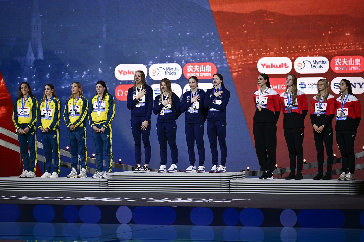 US swimmers win relay gold medals as short-course world records are broken in Budapest | iNFOnews.ca US swimmers win relay gold medals as short-course world records are broken in Budapest | iNFOnews.ca