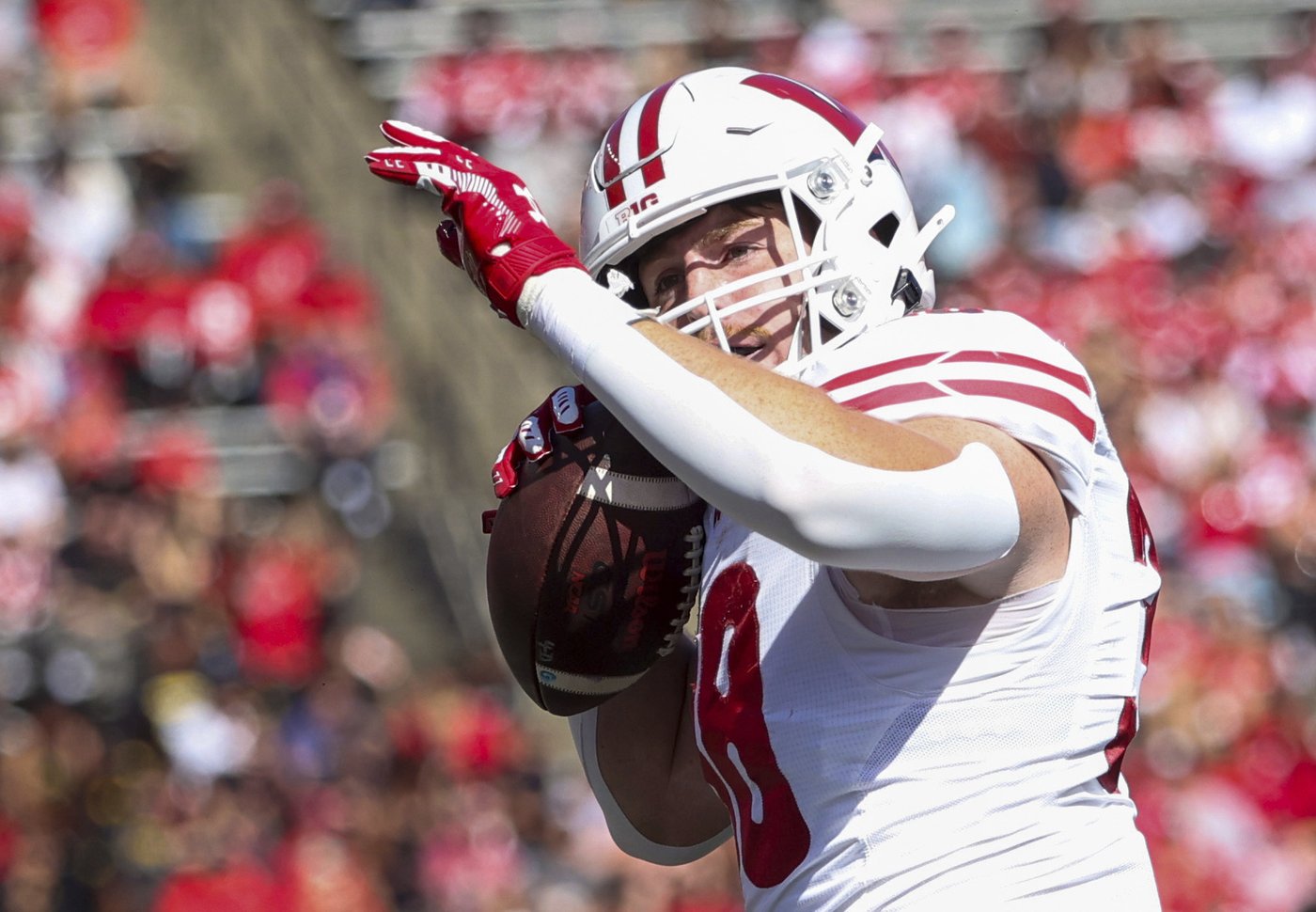 Walker runs for 198 yards and 3 touchdowns as Wisconsin embarrasses Rutgers 42-7 | iNFOnews.ca Walker runs for 198 yards and 3 touchdowns as Wisconsin embarrasses Rutgers 42-7 | iNFOnews.ca