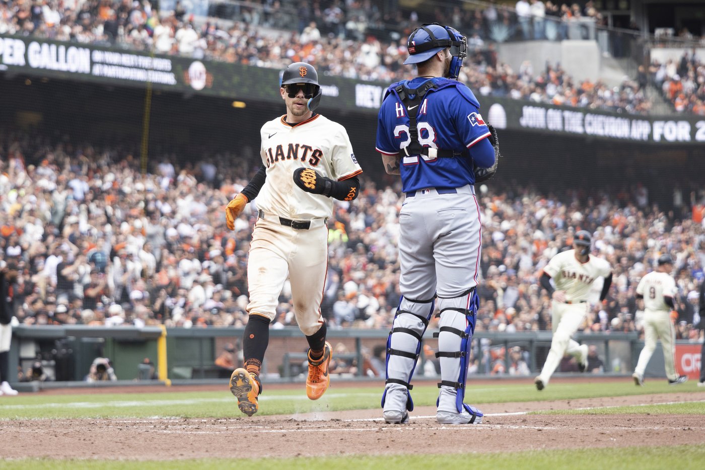 Patrick Bailey's pinch-hit single in the 9th lifts the Giants over the Rangers 3-2 | iNFOnews.ca Patrick Bailey's pinch-hit single in the 9th lifts the Giants over the Rangers 3-2 | iNFOnews.ca