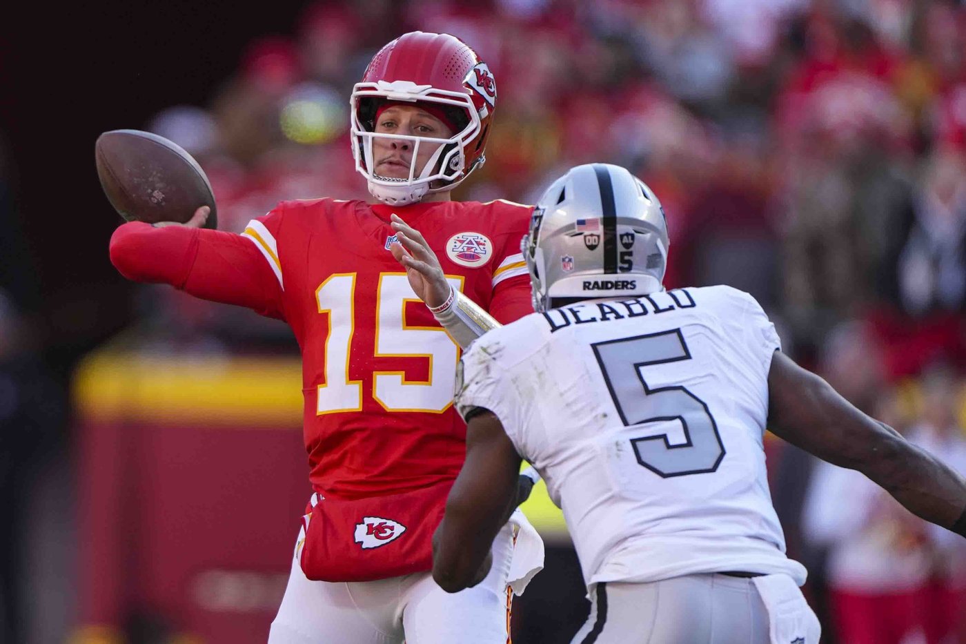 Chiefs' Patrick Mahomes moves past Hall of Famer Len Dawson with franchise-record 238th TD pass | iNFOnews.ca Chiefs' Patrick Mahomes moves past Hall of Famer Len Dawson with franchise-record 238th TD pass | iNFOnews.ca