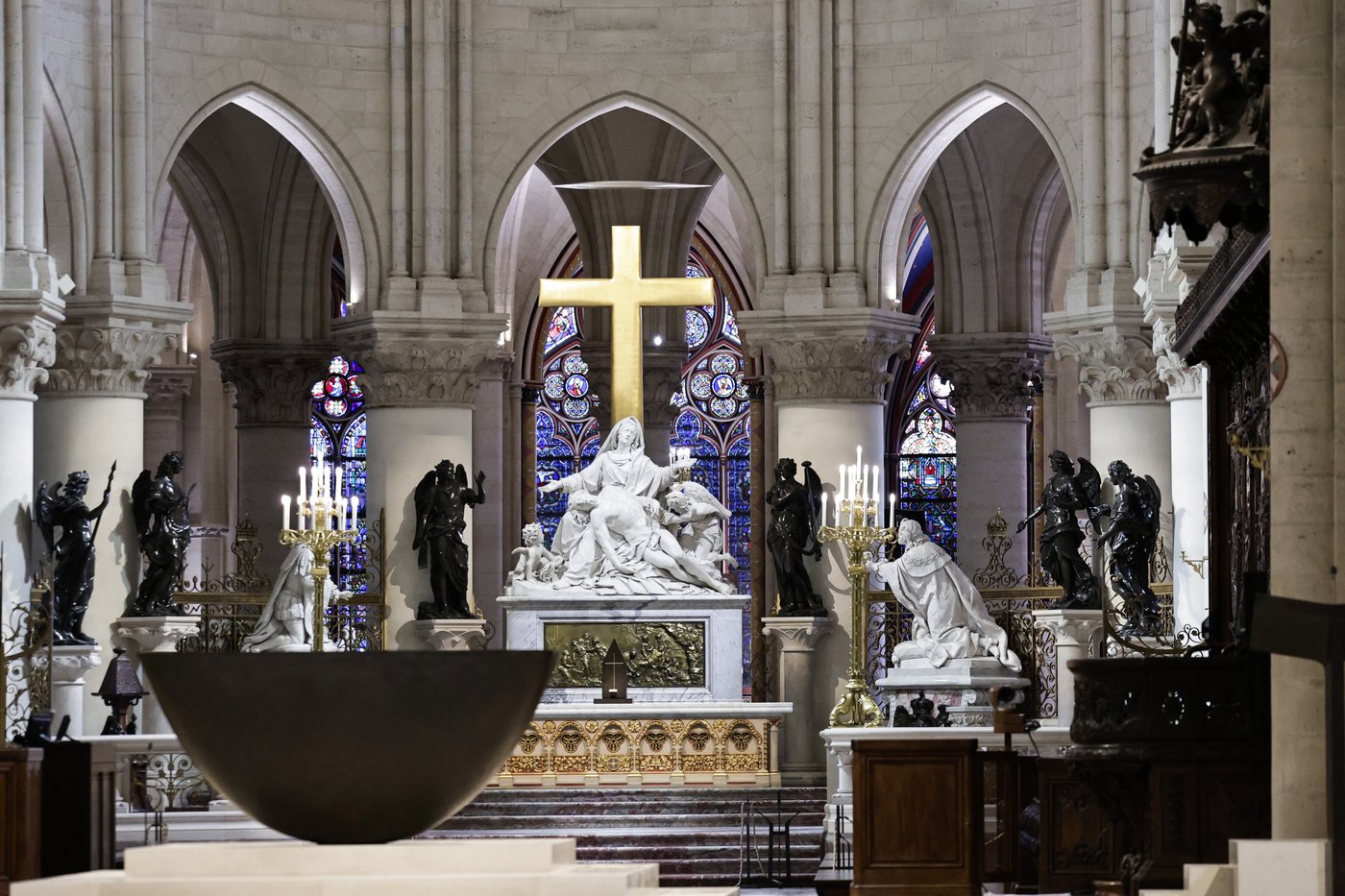 Notre Dame Cathedral unveils its new interior 5 years after devastating fire | iNFOnews.ca
