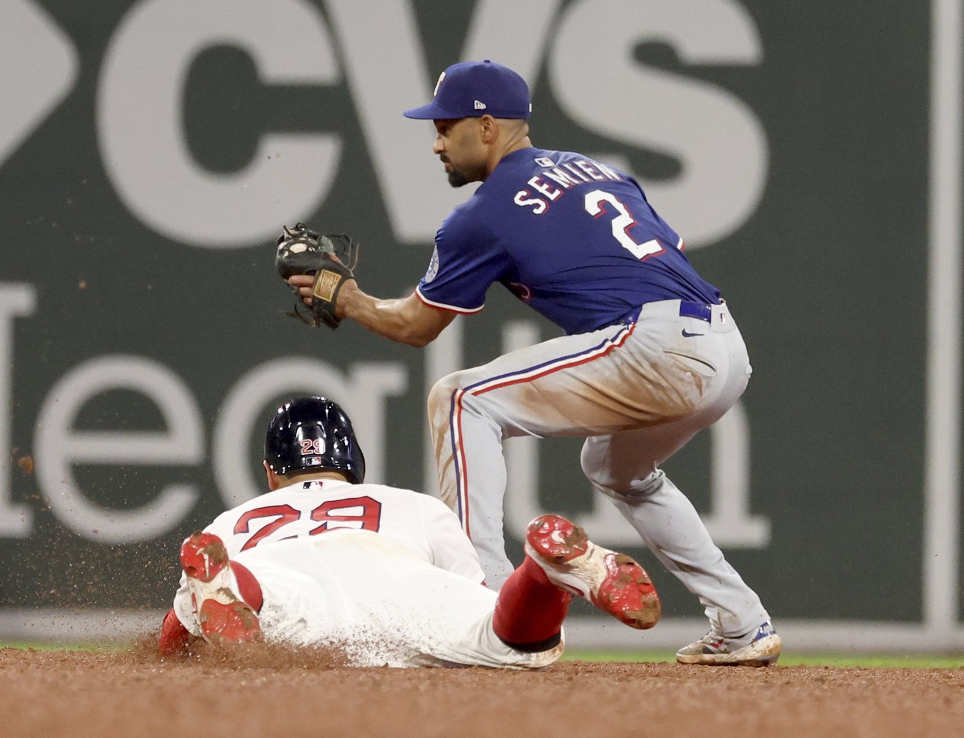 Rangers' bats come alive with new coach Boone in dugout | iNFOnews.ca