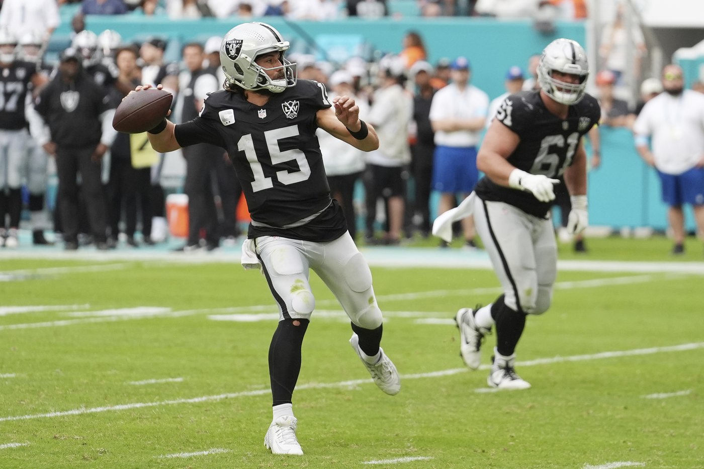 Without an effective run game, the Raiders have little choice but to air it out | iNFOnews.ca