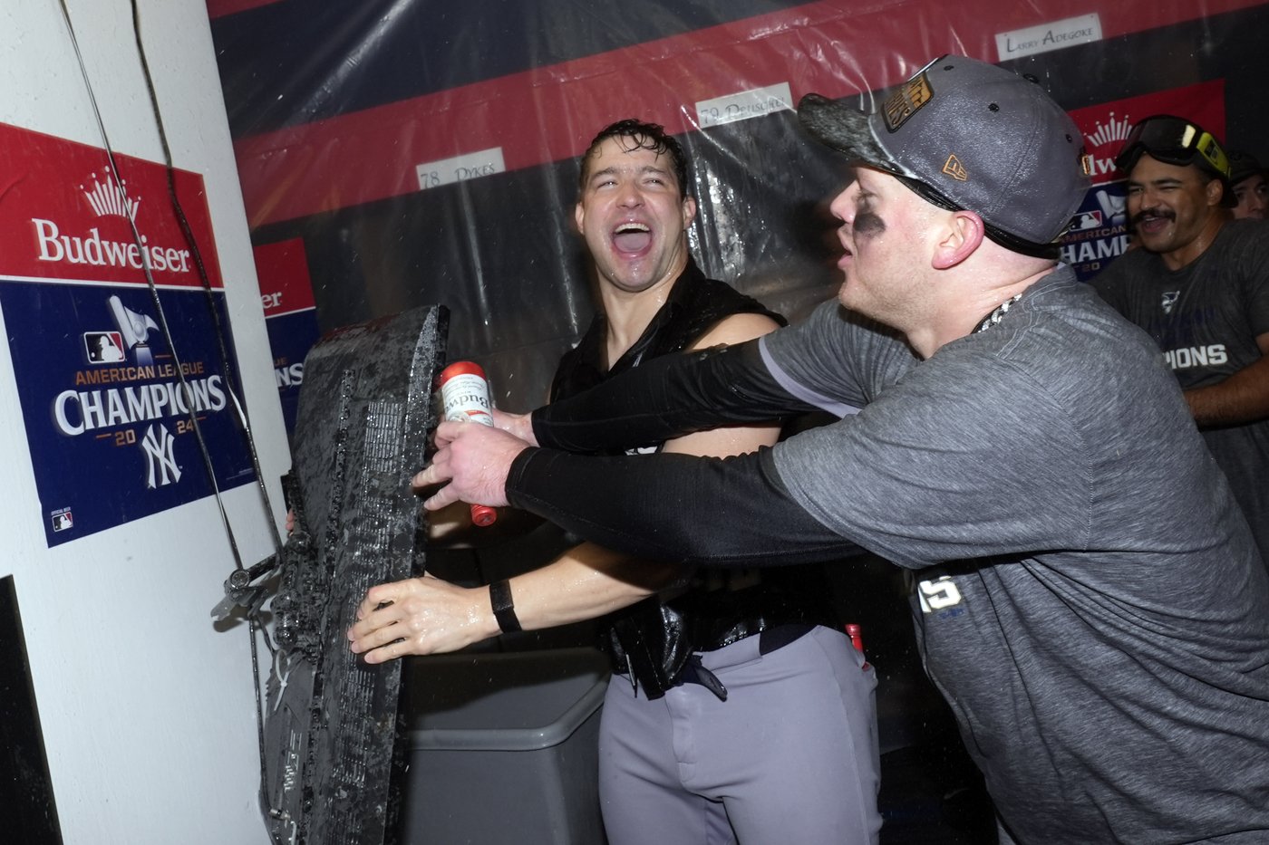 Juan Soto's 3-run homer in 10th sends Yankees past Guardians 5-2 and into World Series for 41st time | iNFOnews.ca Juan Soto's 3-run homer in 10th sends Yankees past Guardians 5-2 and into World Series for 41st time | iNFOnews.ca