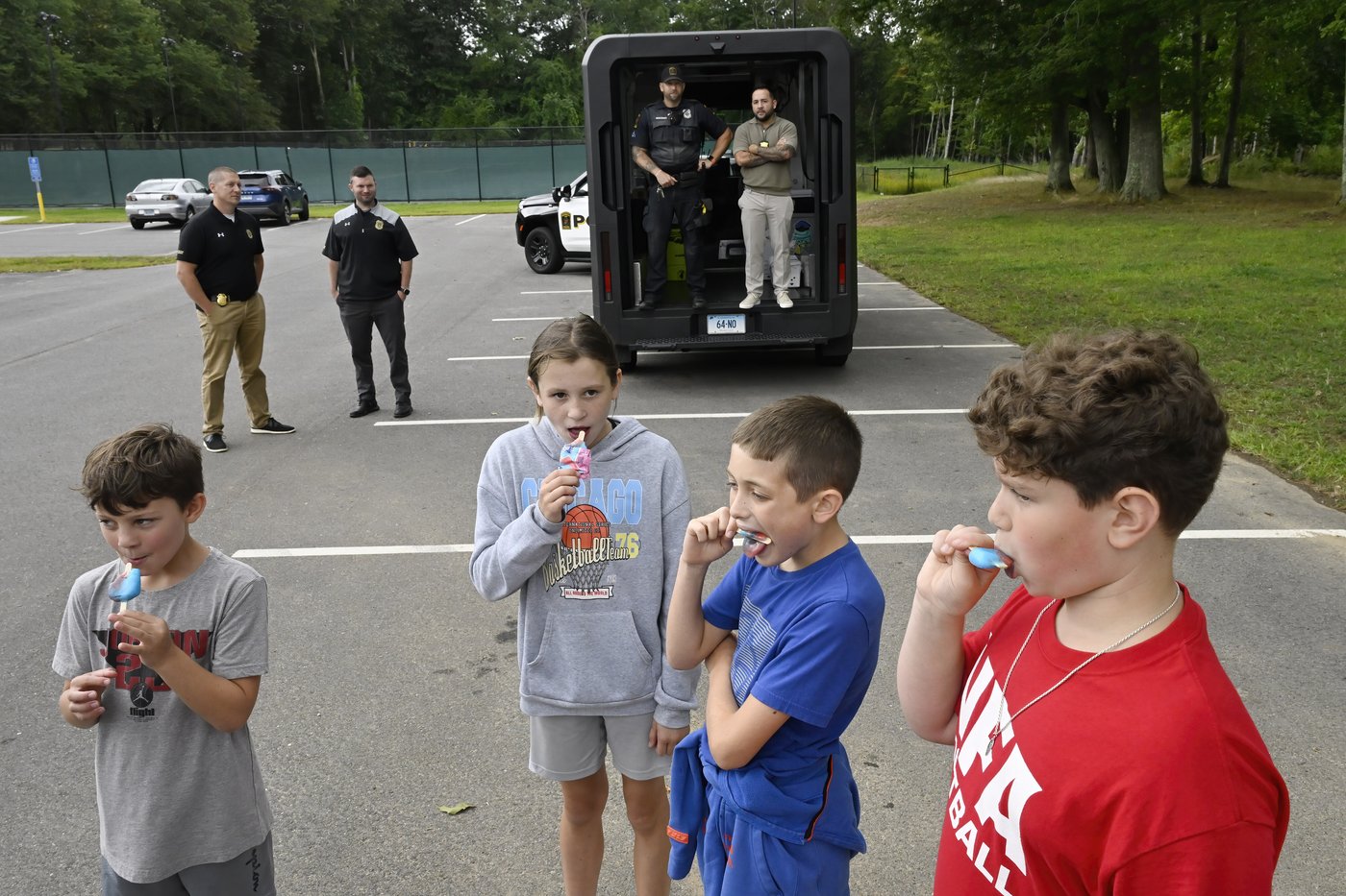 Freeze! Police ice cream trucks seek to portray officers in a positive light | iNFOnews.ca