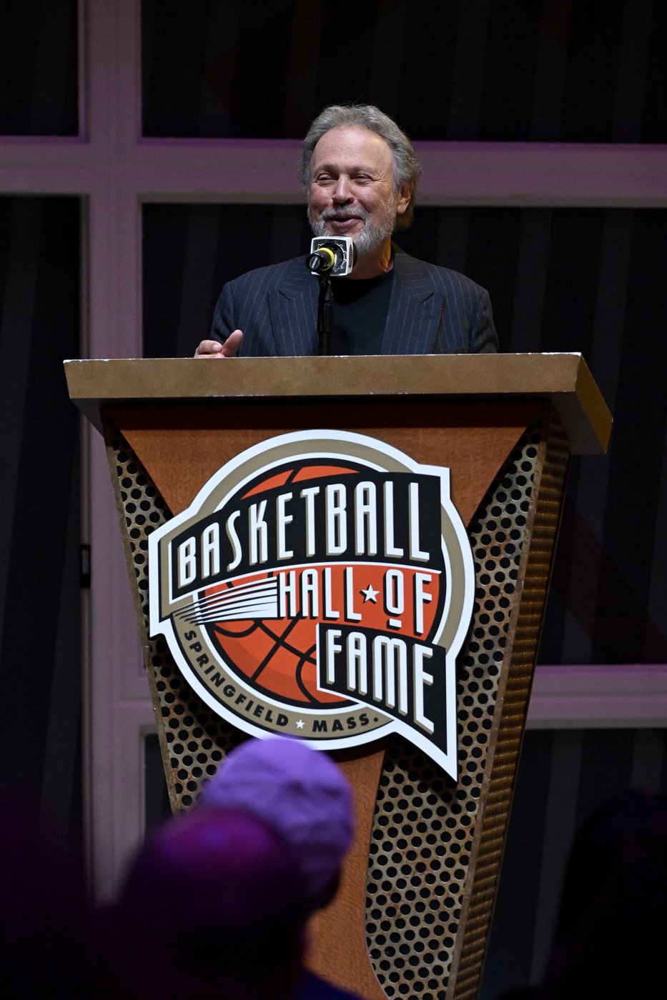 Billy Crystal and Spike Lee take their places at the Hall of Fame as basketball superfans | iNFOnews.ca