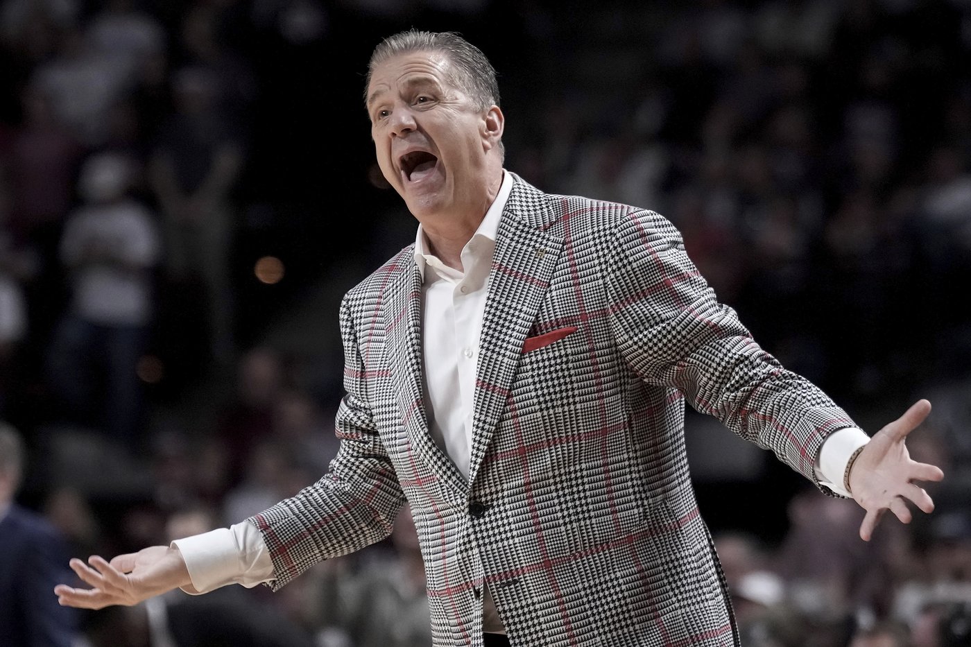 Calipari has heart-to-heart with Razorbacks after another close loss to top-10 opponent | iNFOnews.ca