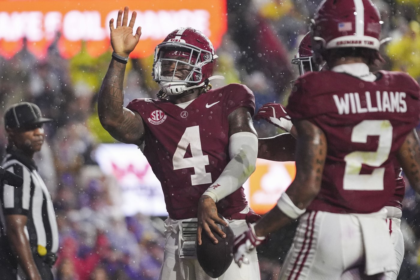 Jalen Milroe runs for career-high 185 yards and 4 TDs as No. 11 Alabama thrashes No. 14 LSU 42-13 | iNFOnews.ca Jalen Milroe runs for career-high 185 yards and 4 TDs as No. 11 Alabama thrashes No. 14 LSU 42-13 | iNFOnews.ca