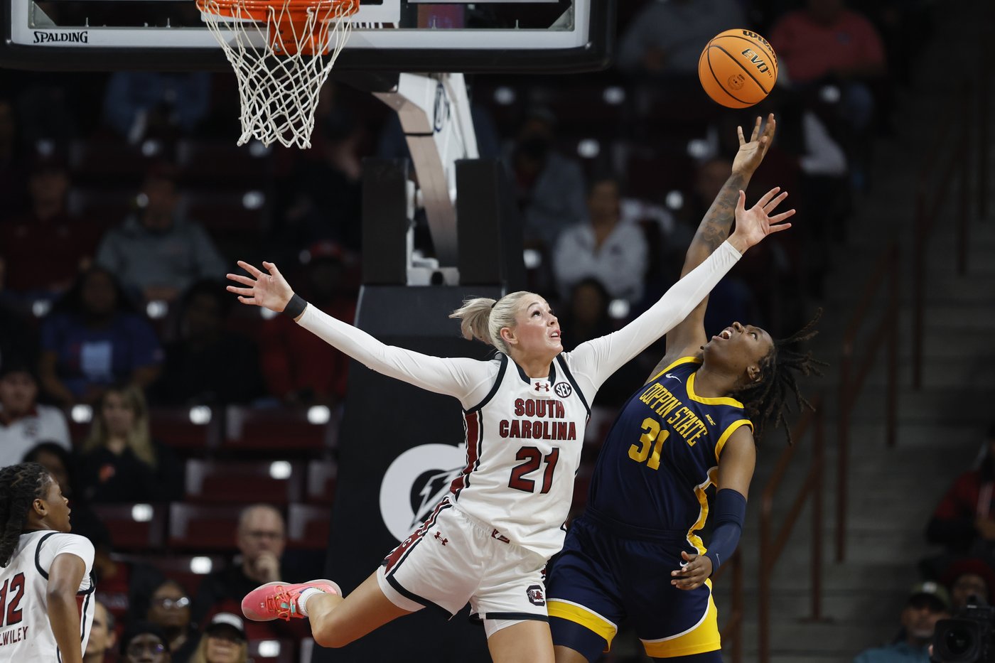 Fulwiley, Kitts lead No. 1 South Carolina to 41st straight win 92-60 over Coppin State | iNFOnews.ca Fulwiley, Kitts lead No. 1 South Carolina to 41st straight win 92-60 over Coppin State | iNFOnews.ca
