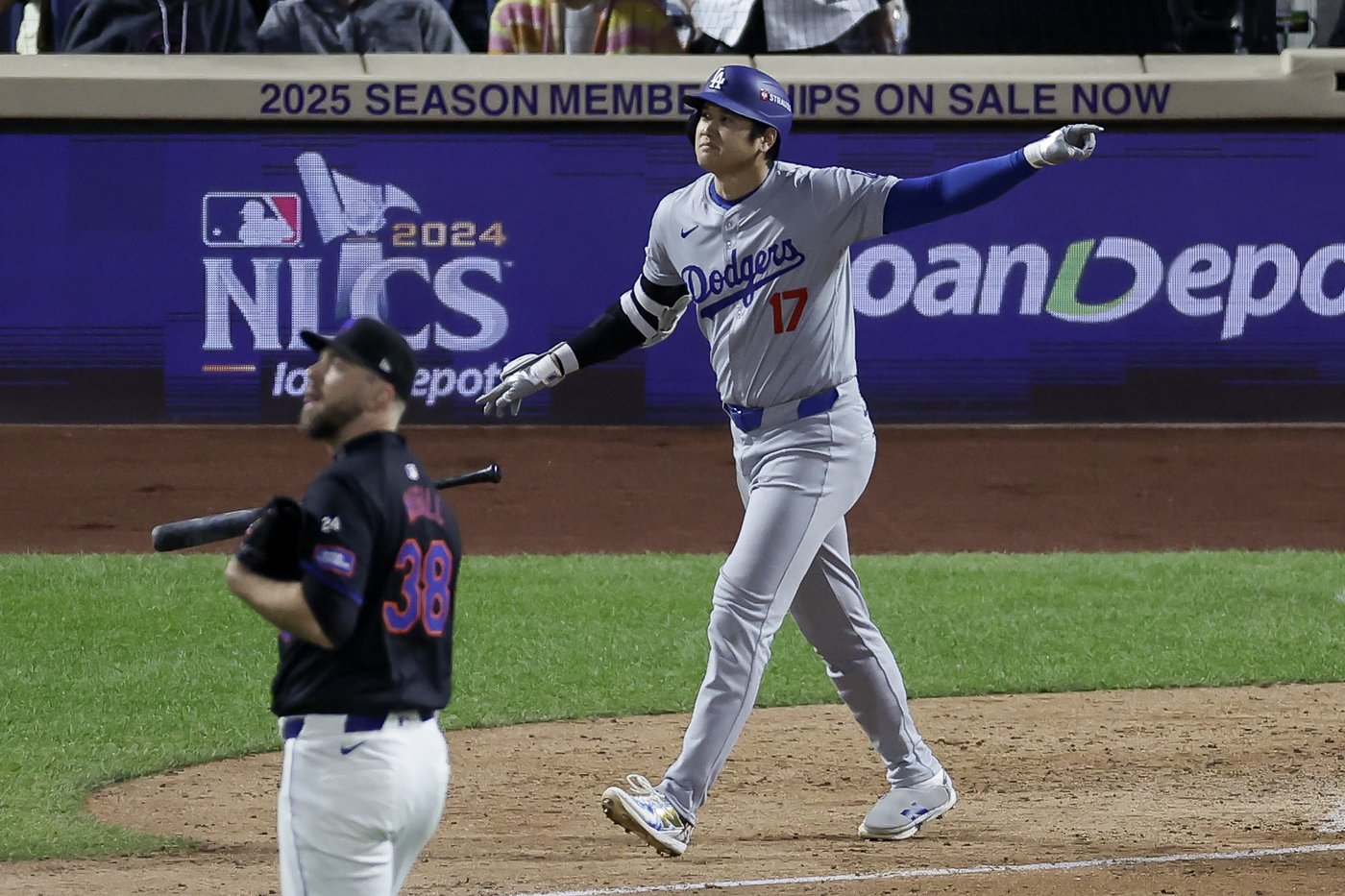 After Severino misplays a pair of comebackers, Mets in need of NLCS comeback against Dodgers | iNFOnews.ca