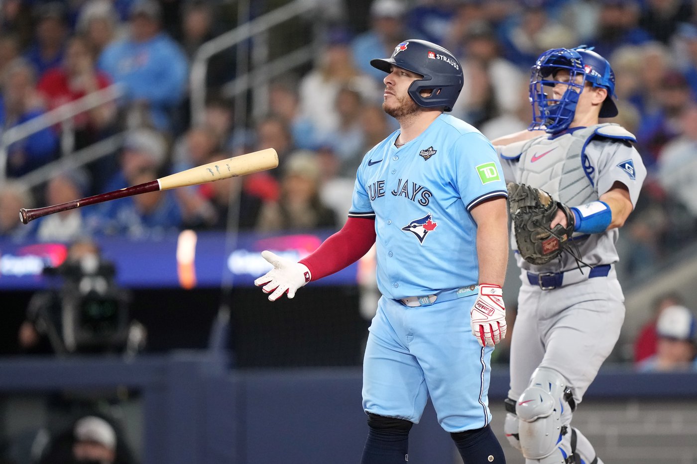 Photo Gallery: Dodgers beat Jays 3-1 to force Game 7 | iNFOnews.ca