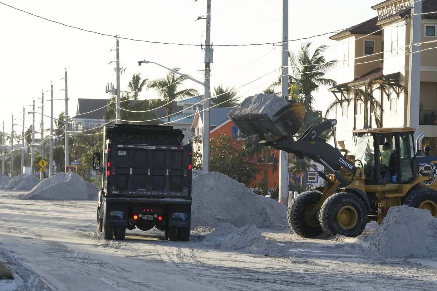 What to know as Florida residents begin cleaning up after Hurricane Milton | iNFOnews.ca What to know as Florida residents begin cleaning up after Hurricane Milton | iNFOnews.ca