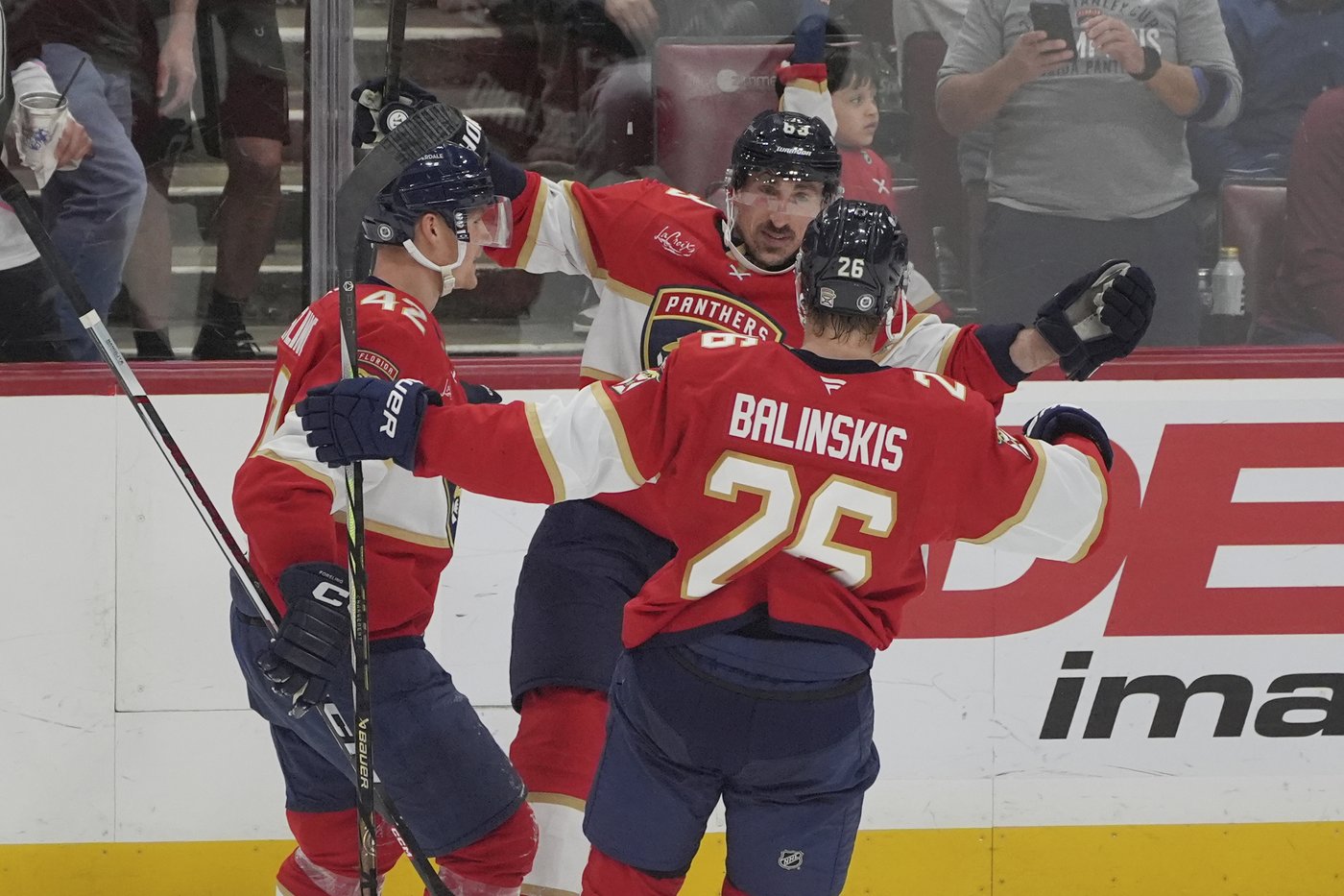 Panthers get 3 goals in the 2nd period, top Red Wings 4-1 | iNFOnews.ca Panthers get 3 goals in the 2nd period, top Red Wings 4-1 | iNFOnews.ca