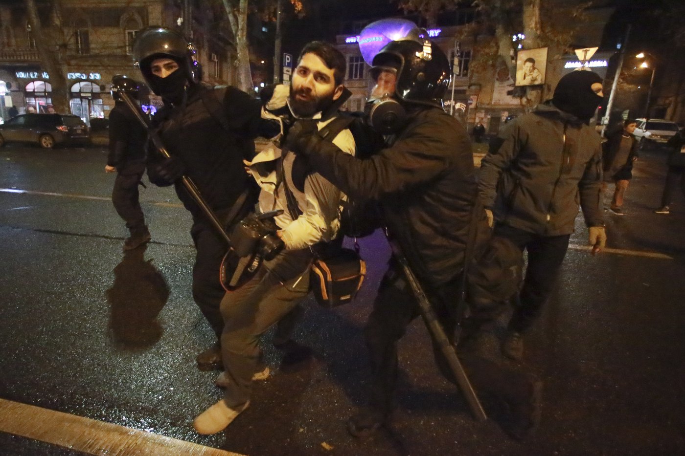 Over 40 people hospitalized in Georgia during protests over the suspension of EU talks | iNFOnews.ca Over 40 people hospitalized in Georgia during protests over the suspension of EU talks | iNFOnews.ca