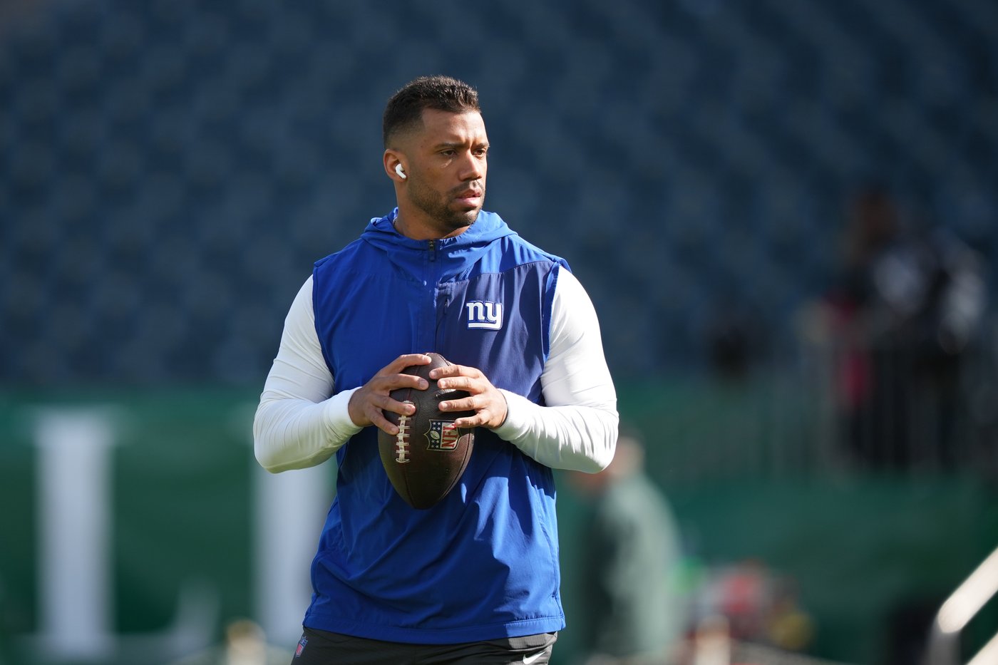 Russell Wilson wants to stay with the Giants. He also wants to play in the NFL next season | iNFOnews.ca Russell Wilson wants to stay with the Giants. He also wants to play in the NFL next season | iNFOnews.ca
