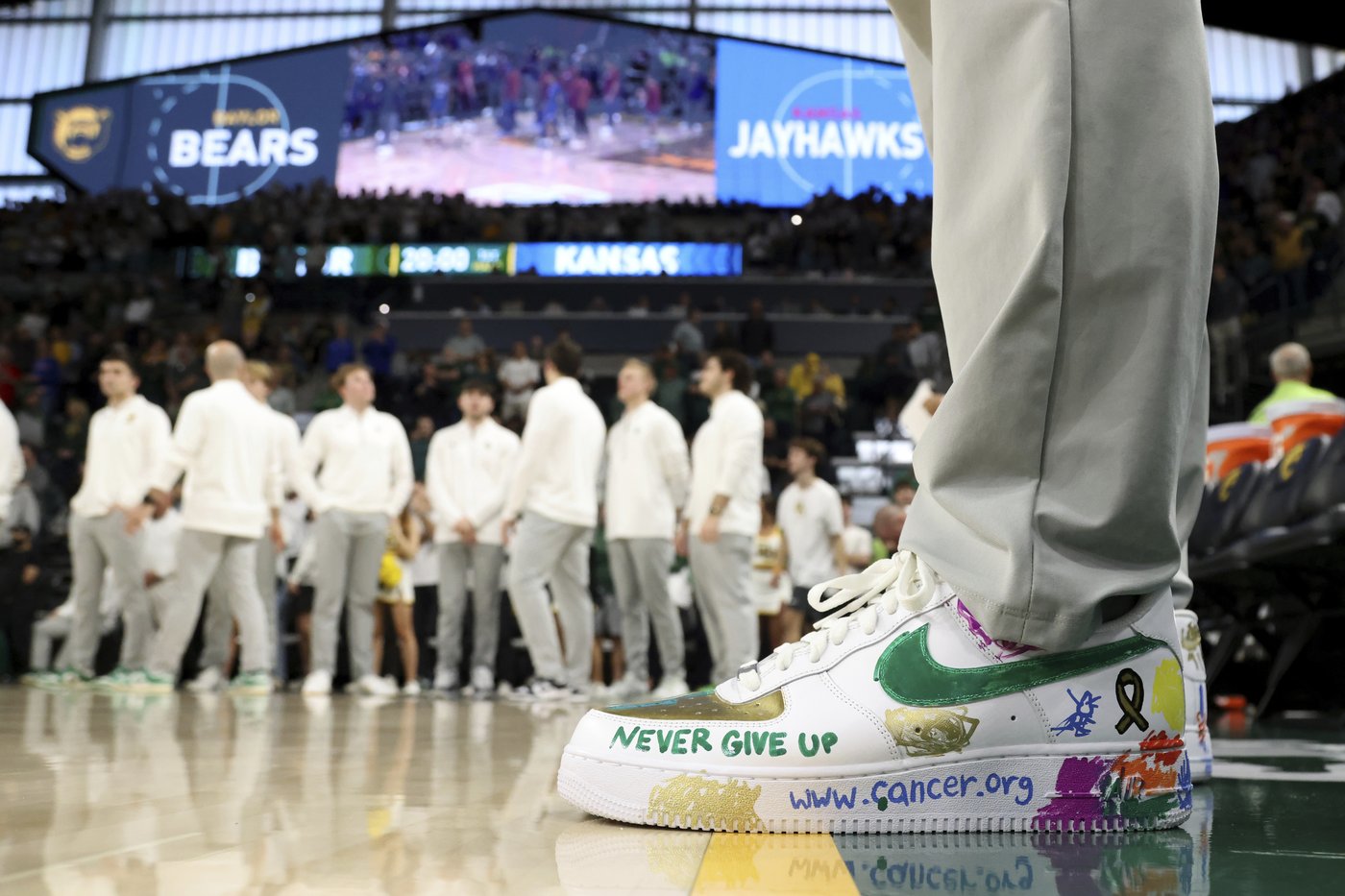 Baylor erases 21-point deficit against No. 11 Kansas, cruises late in 81-70 win | iNFOnews.ca