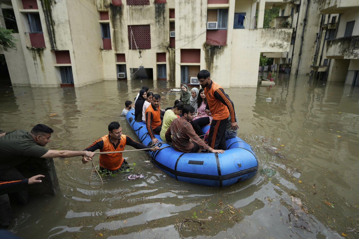 Photos show the effects of flooding in Kashmir after weeks of intense rain in the region | iNFOnews.ca