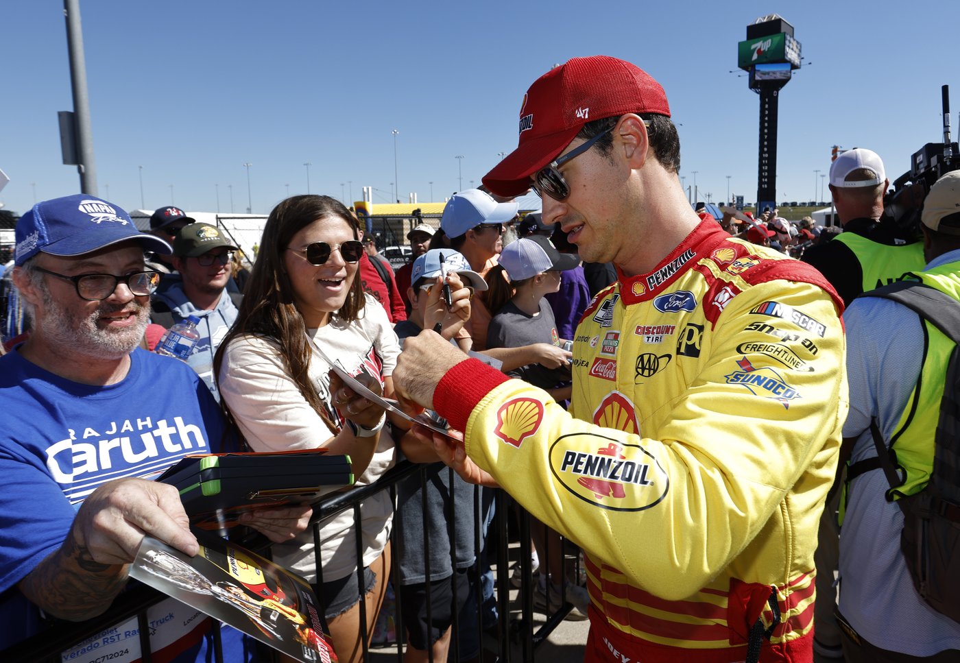 Logano gets back into playoffs following Bowman disqualification and has sights set on 3rd Cup title | iNFOnews.ca Logano gets back into playoffs following Bowman disqualification and has sights set on 3rd Cup title | iNFOnews.ca
