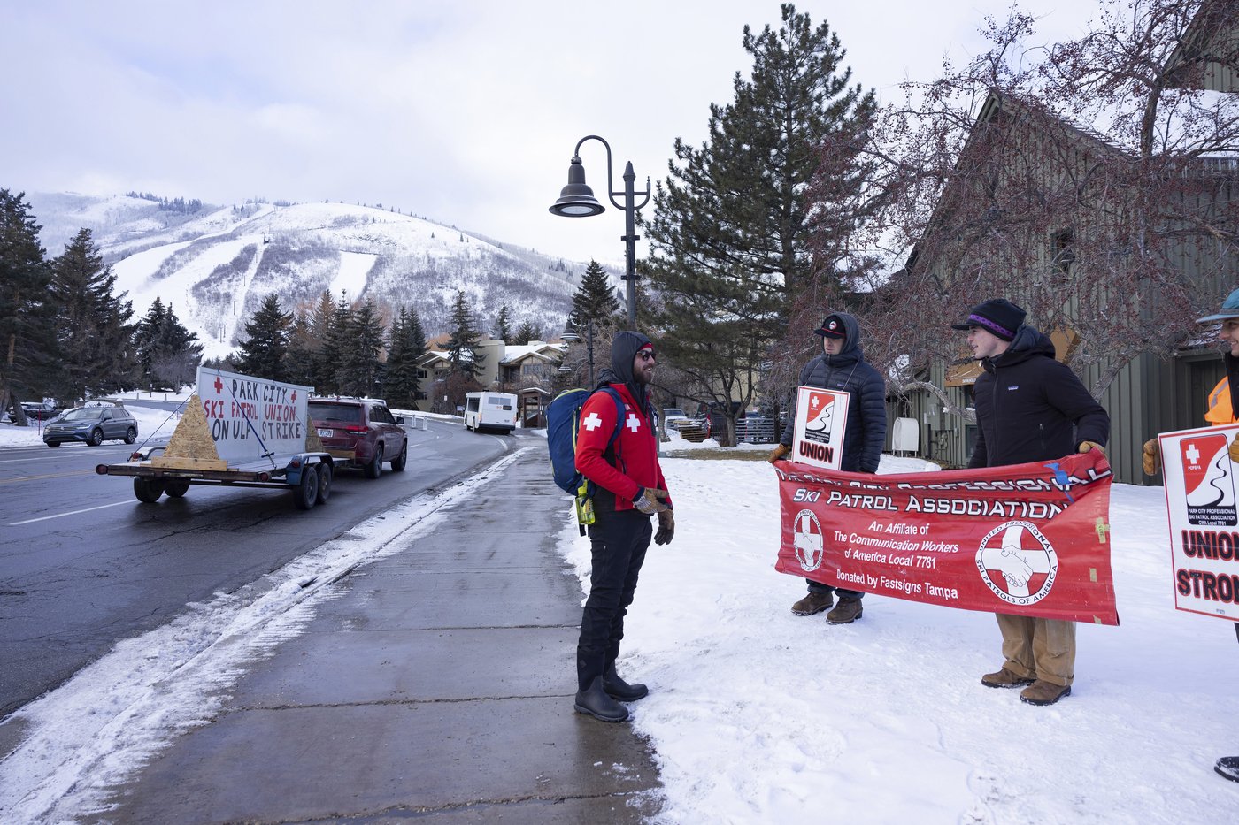 Striking ski patrollers at the biggest US resort return to work claiming victory | iNFOnews.ca