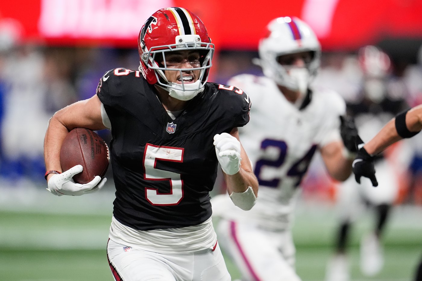 Falcons ride Robinson's 170 rushing yards, including 81-yard TD, to 24-14 win over Allen and Bills | iNFOnews.ca Falcons ride Robinson's 170 rushing yards, including 81-yard TD, to 24-14 win over Allen and Bills | iNFOnews.ca
