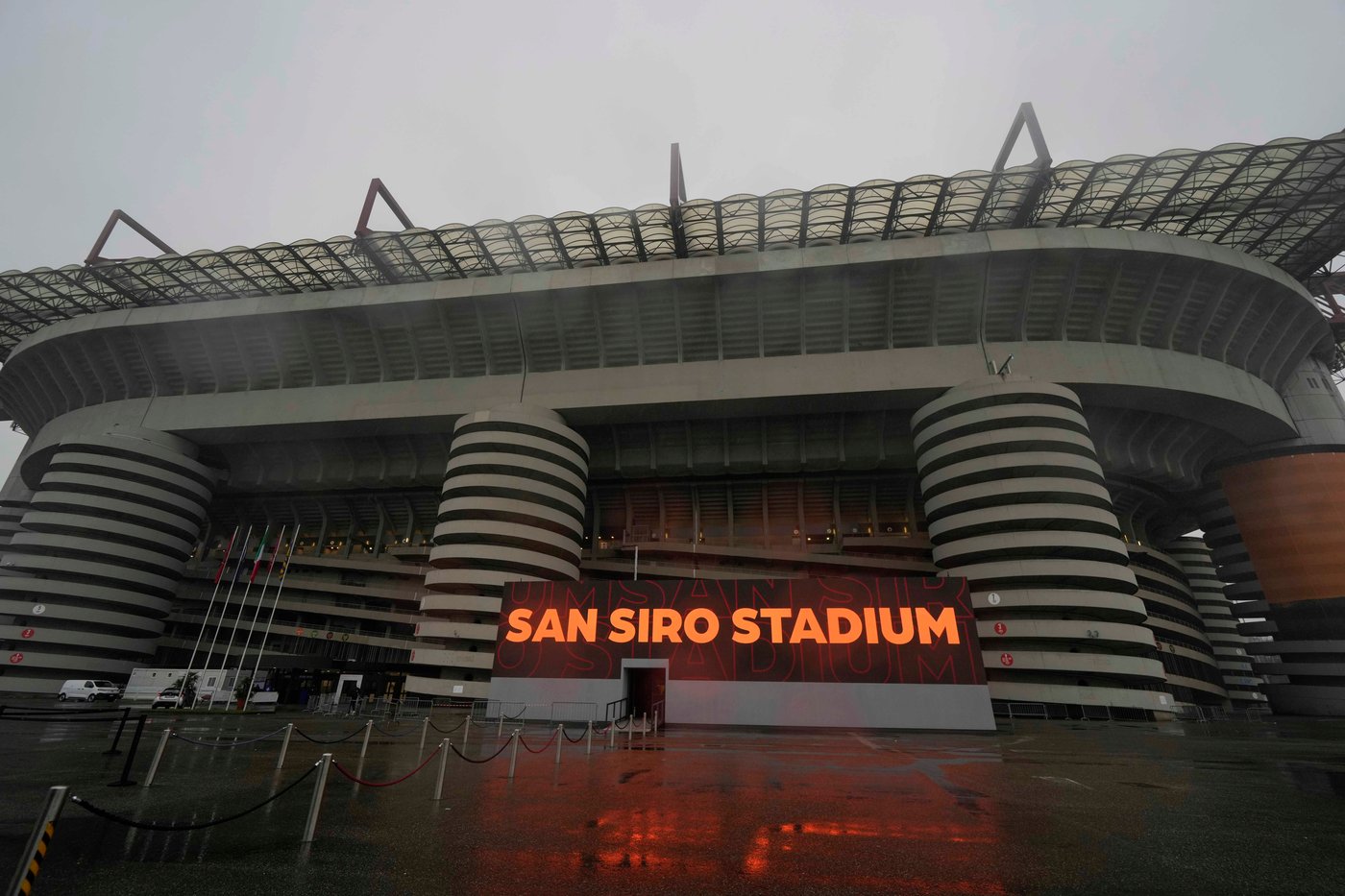 San Siro sale to AC Milan and Inter completed as clubs can now focus on building a new stadium | iNFOnews.ca San Siro sale to AC Milan and Inter completed as clubs can now focus on building a new stadium | iNFOnews.ca