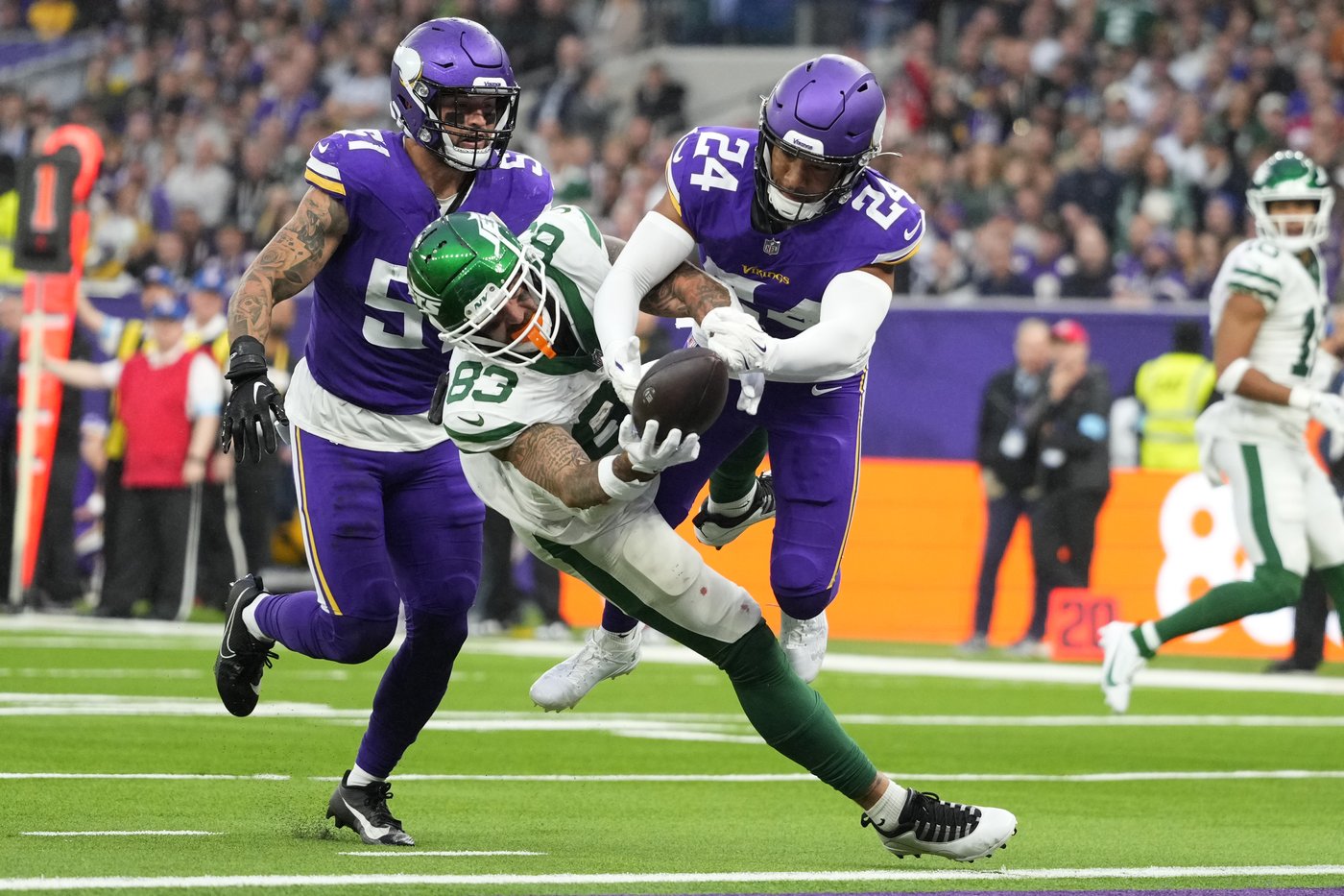 Vikings hold off Rodgers and the Jets for 23-17 win in London to improve to 5-0 | iNFOnews.ca Vikings hold off Rodgers and the Jets for 23-17 win in London to improve to 5-0 | iNFOnews.ca