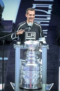 Mayor Eric Garcetti drops F-bomb in declaring Stanley Cup victory celebration a big day for LA | iNFOnews.ca