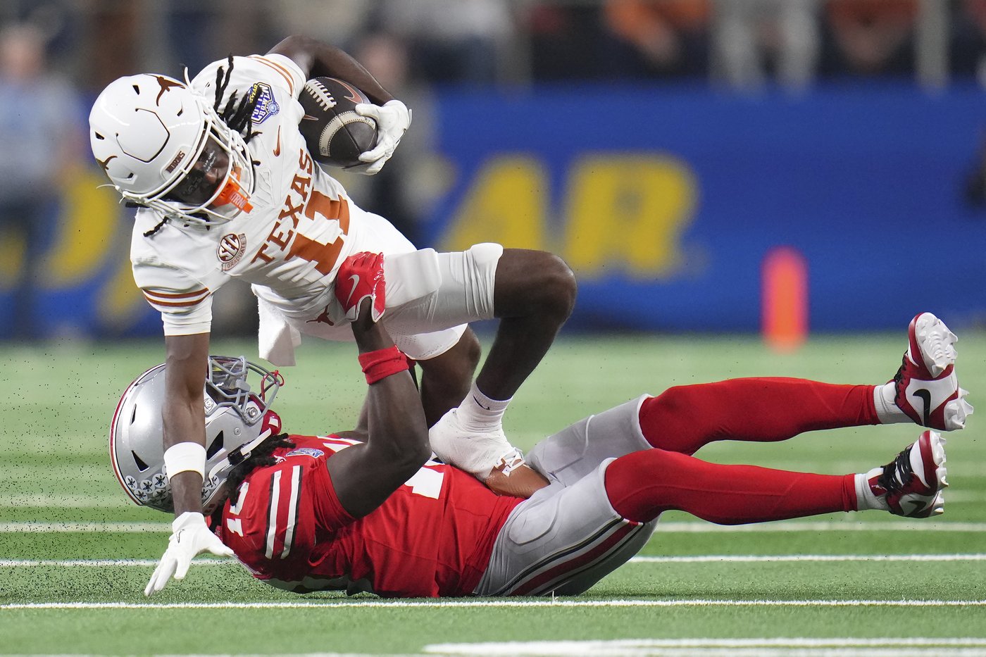 Irish OL Anthonie Knapp won't play in CFP championship game; Buckeyes CB Denzel Burke good to go | iNFOnews.ca