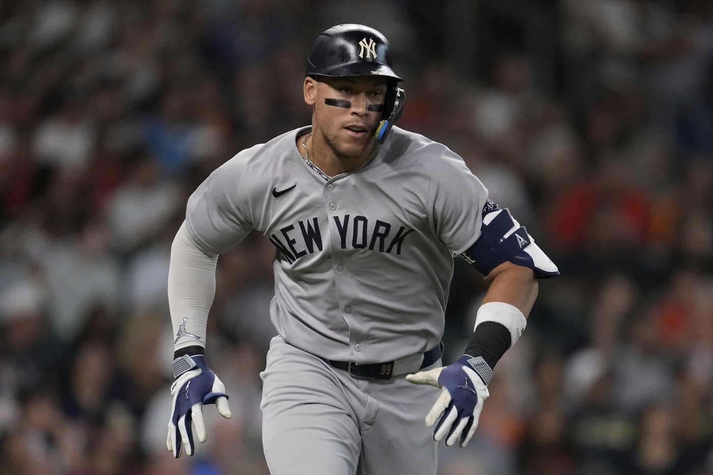 MLB's regular season enters its final 3 weeks. Here's a look at the playoff picture and awards races | iNFOnews.ca