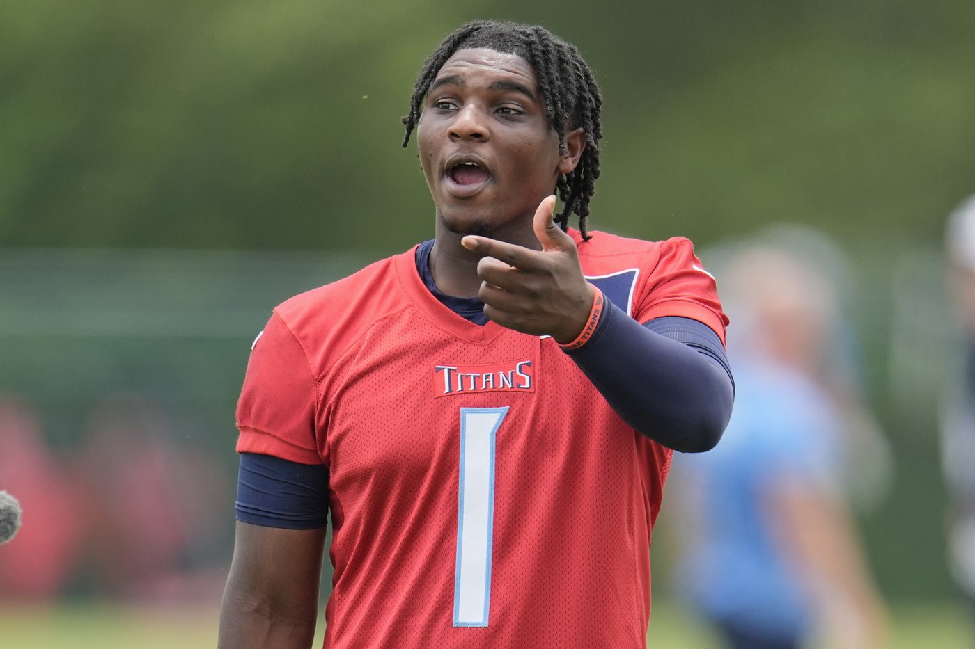 Titans rookie QB Cam Ward talks nonstop, but never misses anything his coach says | iNFOnews.ca Titans rookie QB Cam Ward talks nonstop, but never misses anything his coach says | iNFOnews.ca